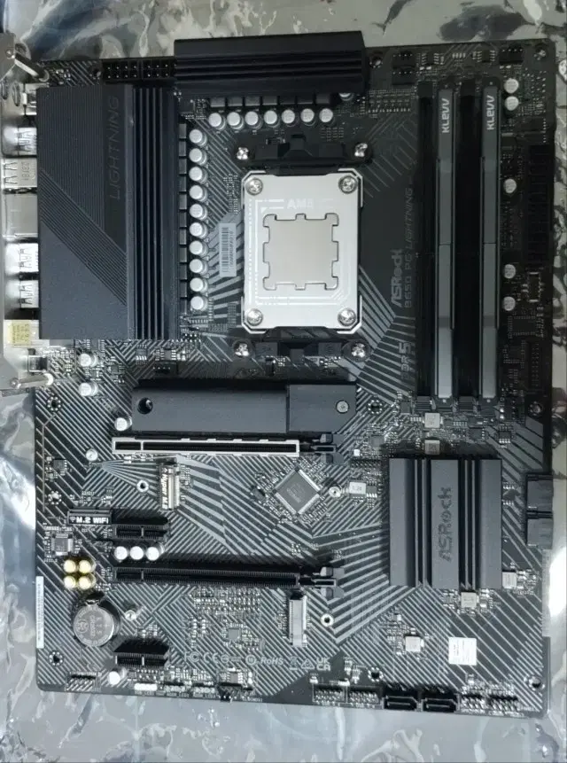 asrock b650 pg lightning+블투동굴이+am5소켓가이드